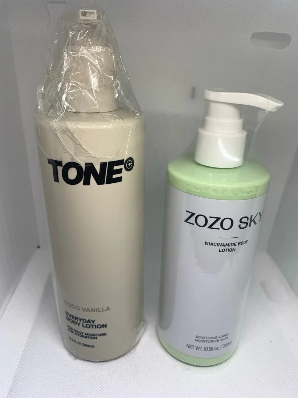 Lotion Set of 2. Zozo Sky and Tone Coco Vanilla. Full Size New